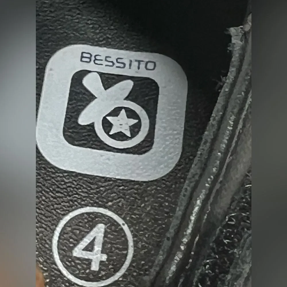 Bessito baby dress